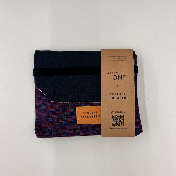 Delta Airlines Delta One Amenity Kit - Picture 5 of 5